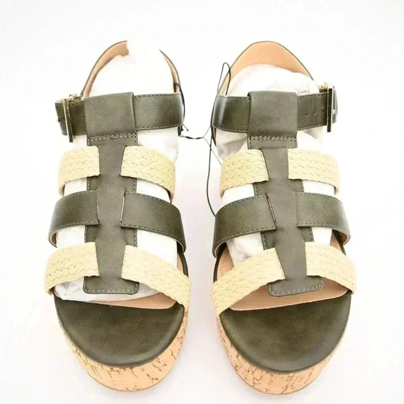 Violet & Red "Capree" Sandal NWOB - Picture 2 of 3